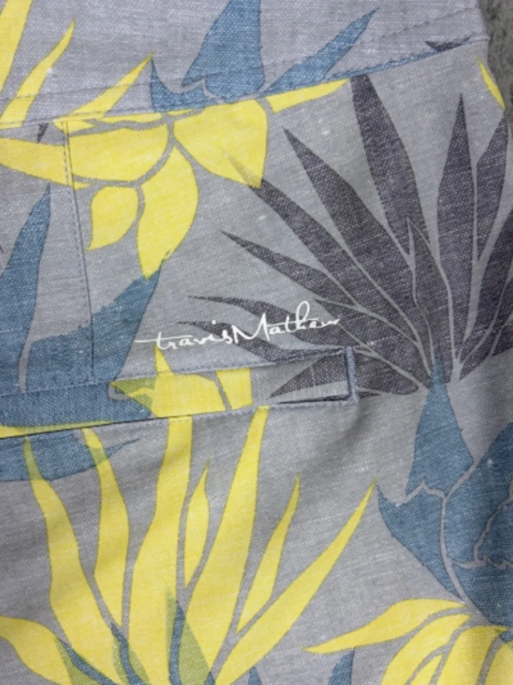 Travis Mathew Board Shorts Mens Size 38 Multicolor Floral Swim Drawstring Beach